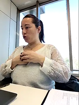 Snapshot of bichota85 chatting on 02-06-26, 09:49 bichota85 online show from 02-06-26, 09:49