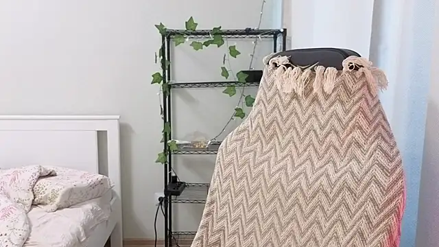 lunatale2 online show from 09-23-25, 09:05