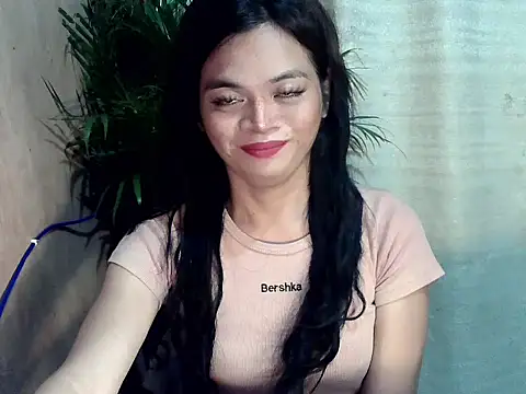 Snapshot of Nikah_loves_u chatting on 11-20-25, 12:39 Nikah loves u online show from 11-20-25, 12:39