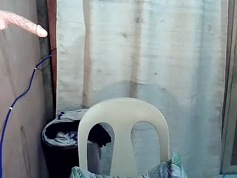 Snapshot of Nikah_loves_u chatting on 12-17-25, 04:01 Nikah loves u online show from 12-17-25, 04:01