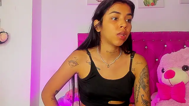 Snapshot of dahiiangomezz chatting on 02-17-26, 09:12 dahiiangomezz online show from 02-17-26, 09:12