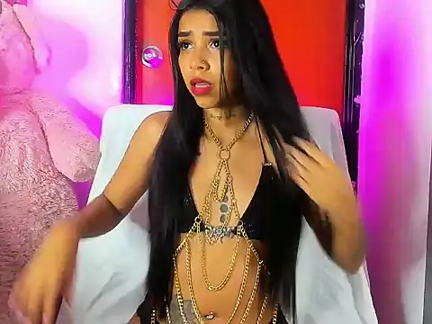 Snapshot of dahiiangomezz chatting on 10-16-25, 05:32 dahiiangomezz online show from 10-16-25, 05:32