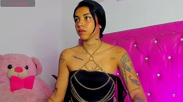 dahiiangomezz online show from 06-11-26, 10:51