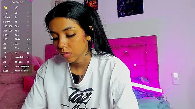 dahiiangomezz online show from 06-26-26, 01:11