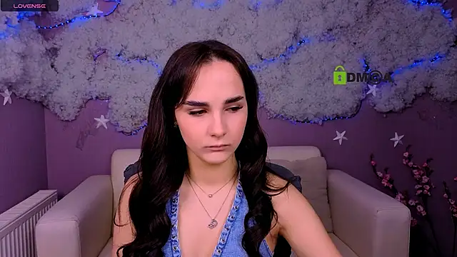 Snapshot of ariana_ross7 chatting on 06-19-26, 09:37 ariana ross7 online show from 06-19-26, 09:37