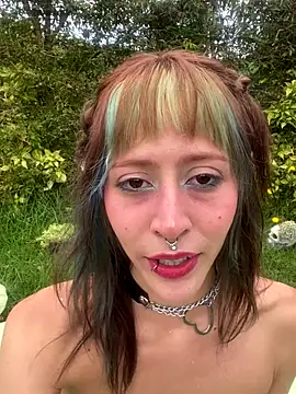 Snapshot of Nymphel1Moth chatting on 09-29-25, 03:39 Nymphel1Moth online show from 09-29-25, 03:39