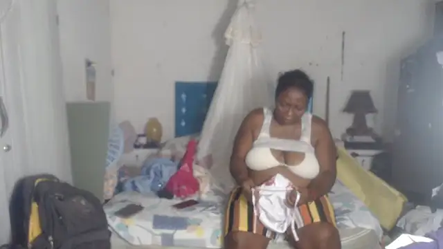 Snapshot of rachelexoticgirl chatting on 06-11-26, 11:57 rachelexoticgirl online show from 06-11-26, 11:57