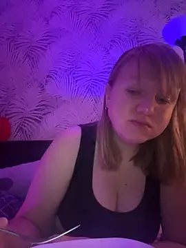 GretieLee online show from 10-10-25, 07:04