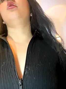 Daphnee-x online show from 11-30-25, 02:40