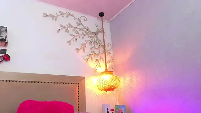 Daphnee-x online show from 11-05-25, 11:35