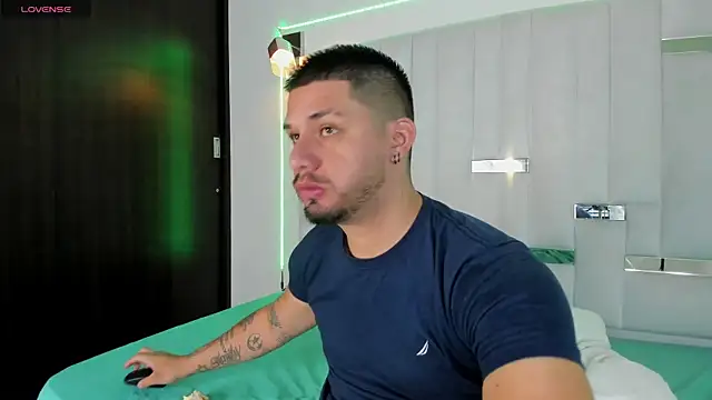 Jacob19  online show from 10-08-25, 12:17