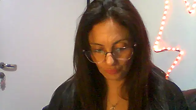 Snapshot of dulcefanny chatting on 06-15-26, 12:22 dulcefanny online show from 06-15-26, 12:22
