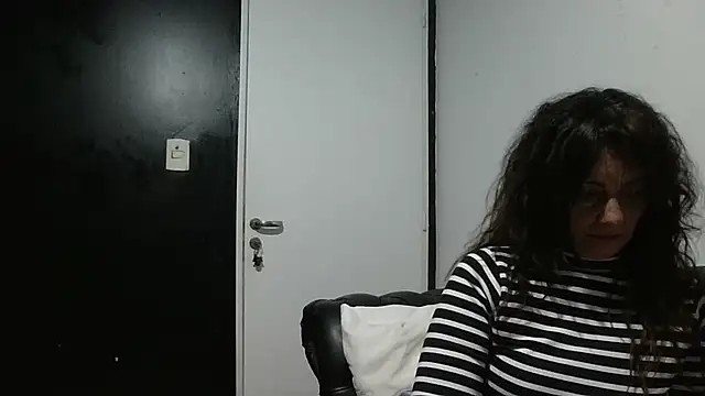 Snapshot of dulcefanny chatting on 07-05-26, 04:06 dulcefanny online show from 07-05-26, 04:06