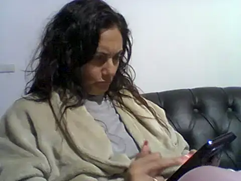 dulcefanny online show from 05-18-26, 02:12