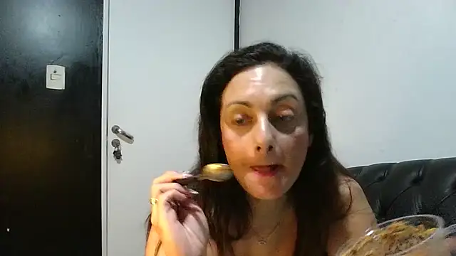 Snapshot of dulcefanny chatting on 07-21-26, 04:25 dulcefanny online show from 07-21-26, 04:25