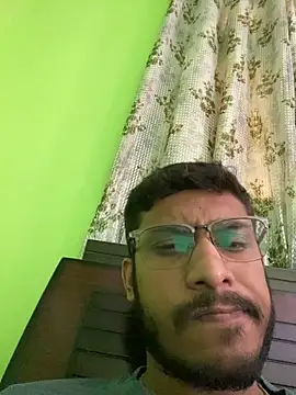 Snapshot of swami_ji chatting on 09-19-25, 04:16 swami ji online show from 09-19-25, 04:16