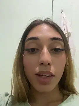 loirinhaaa online show from 11-23-25, 01:37