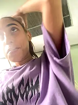 loirinhaaa online show from 11-12-25, 01:59