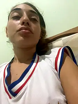 loirinhaaa online show from 11-17-25, 10:36