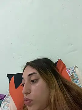 Snapshot of loirinhaaa chatting on 10-11-25, 02:07 loirinhaaa online show from 10-11-25, 02:07