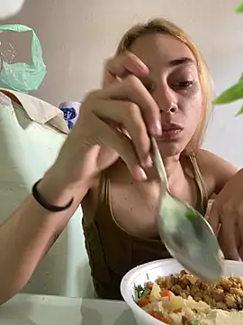 loirinhaaa online show from 03-03-26, 05:09