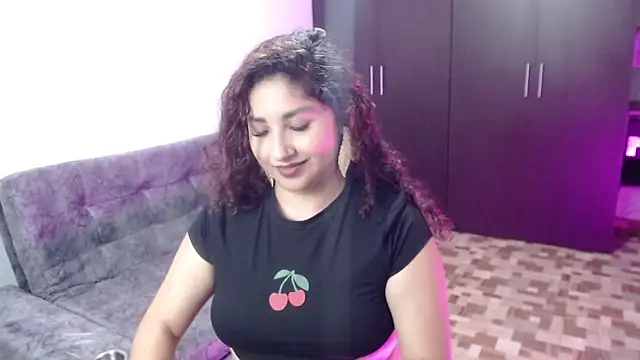 Gia Dior online show from 03-16-26, 11:51