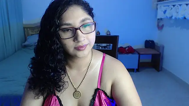 Gia Dior online show from 09-29-25, 11:43