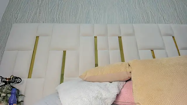 mia vy online show from 05-08-26, 02:59
