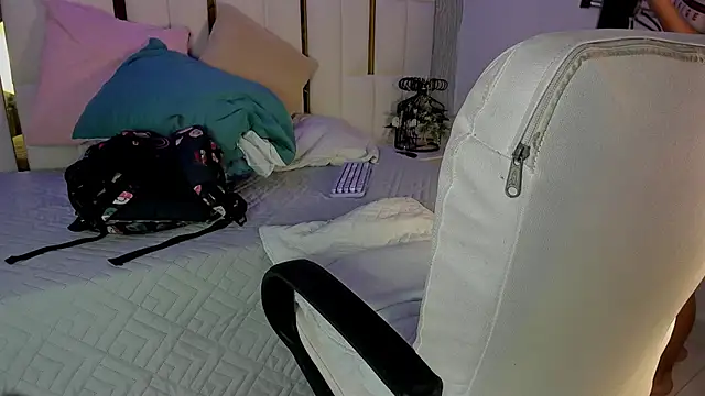 mia vy online show from 06-09-26, 03:07