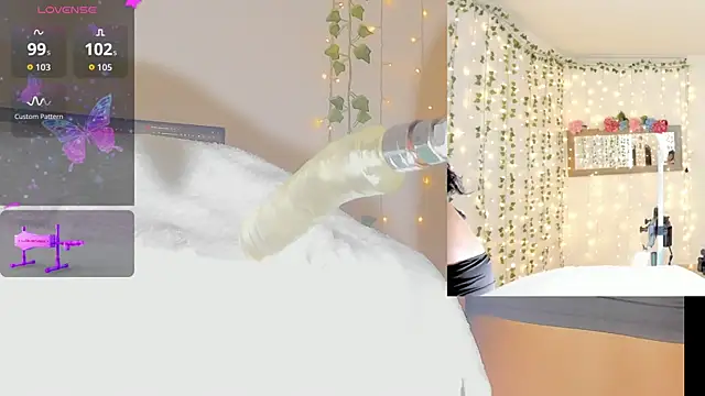 Ashley  Jones   online show from 03-25-26, 09:08