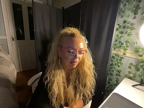 BonnyDesire online show from 03-24-26, 07:58