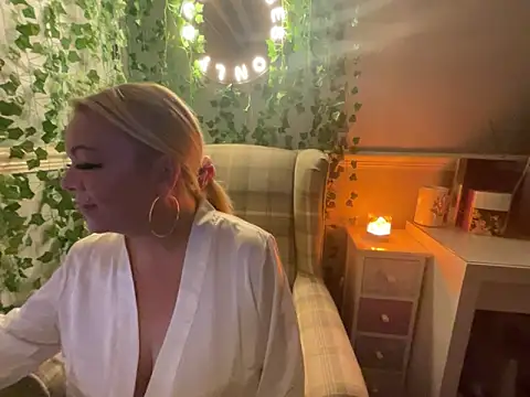 BonnyDesire online show from 11-20-25, 07:58