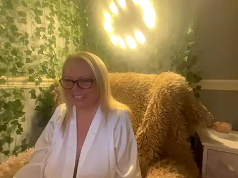 BonnyDesire online show from 11-30-25, 07:14