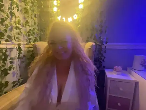 BonnyDesire online show from 10-30-25, 08:17