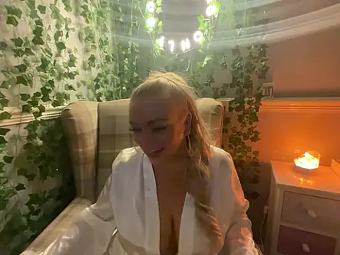 BonnyDesire online show from 10-21-25, 06:51