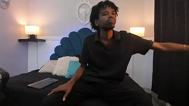 AllexJacob online show from 10-20-25, 01:11