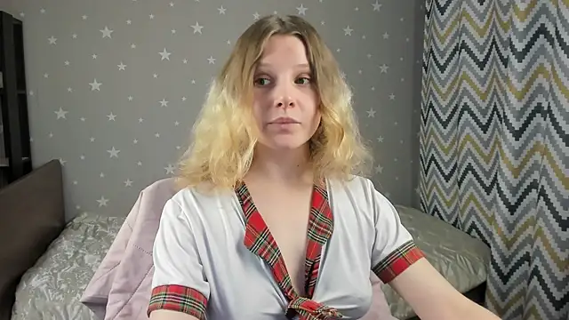  Velvet peach  online show from 12-04-25, 11:42