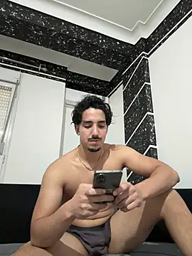 Snapshot of fuck___boyy chatting on 03-20-26, 11:44 fuck boyy online show from 03-20-26, 11:44