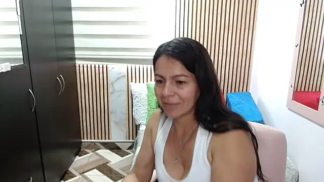 Snapshot of camilavargas_ chatting on 05-22-26, 09:13 camilavargas online show from 05-22-26, 09:13