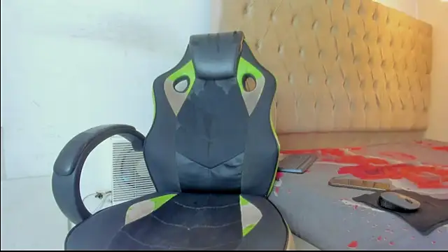 Naomis 35 online show from 01-07-26, 08:03