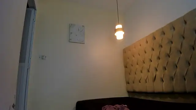 Naomis 35 online show from 03-03-26, 07:54