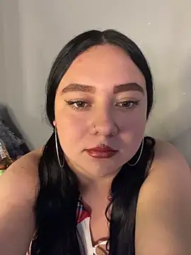 Snapshot of Ssusann_Pink chatting on 10-10-25, 04:24 Ssusann Pink online show from 10-10-25, 04:24