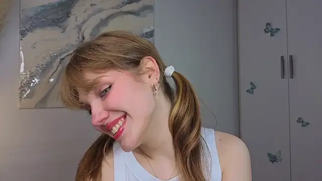 Snapshot of pienaple chatting on 10-10-25, 04:02 pienaple online show from 10-10-25, 04:02