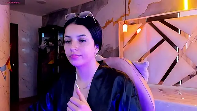sophiadoll tf online show from 06-25-26, 12:43