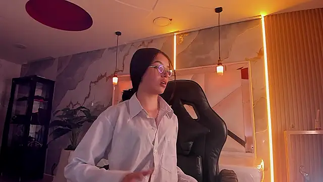 sophiadoll tf online show from 02-02-26, 08:41