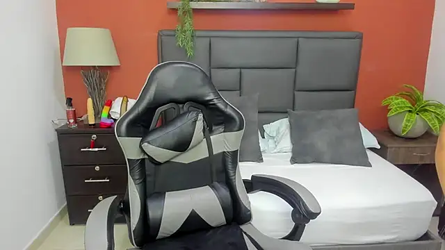 molly lovee  online show from 11-27-25, 06:52