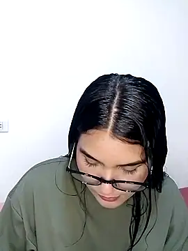 Snapshot of Renata_Zoe chatting on 10-15-25, 01:26 Renata Zoe online show from 10-15-25, 01:26