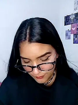 Snapshot of Renata_Zoe chatting on 09-23-25, 01:23 Renata Zoe online show from 09-23-25, 01:23