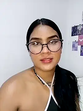 Snapshot of Renata_Zoe chatting on 10-10-25, 02:23 Renata Zoe online show from 10-10-25, 02:23