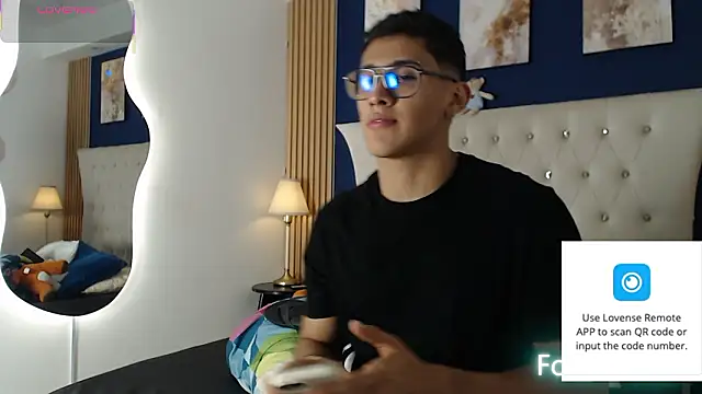 Snapshot of SalvadorFit chatting on 03-02-26, 08:05 SalvadorFit online show from 03-02-26, 08:05